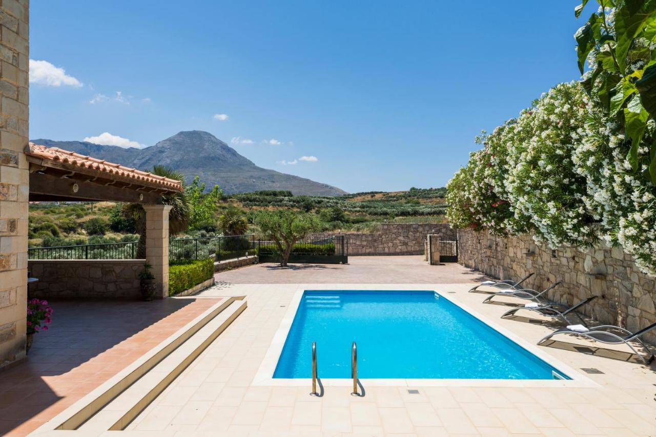Adam Villa Phalasarna